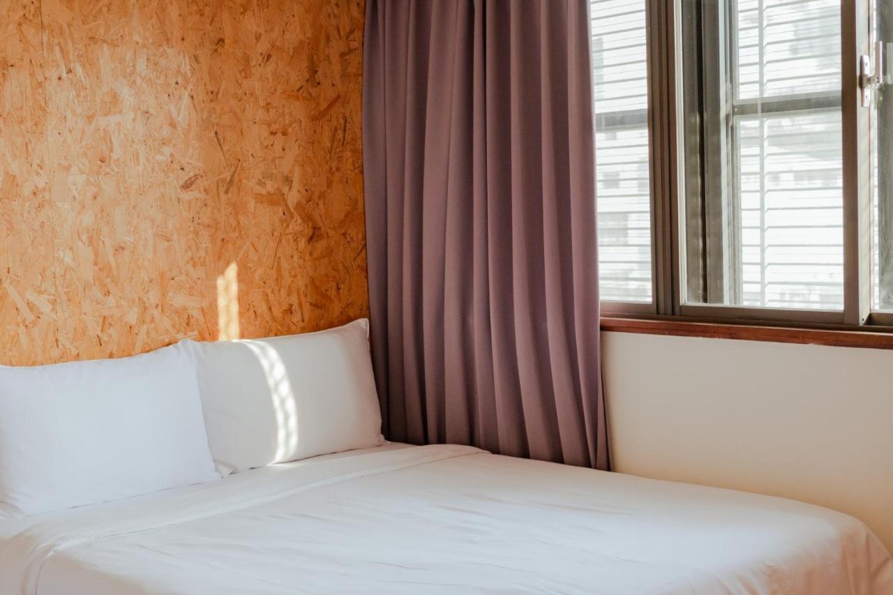 Light Hostel - Тайнань Екстер'єр фото