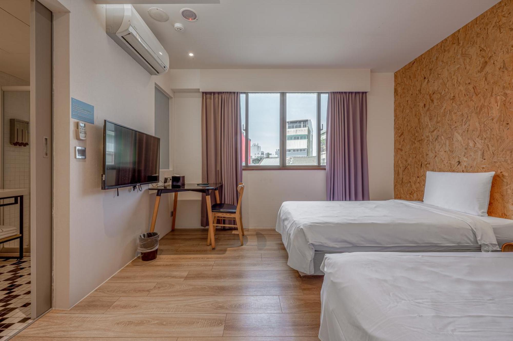 Light Hostel - Тайнань Екстер'єр фото